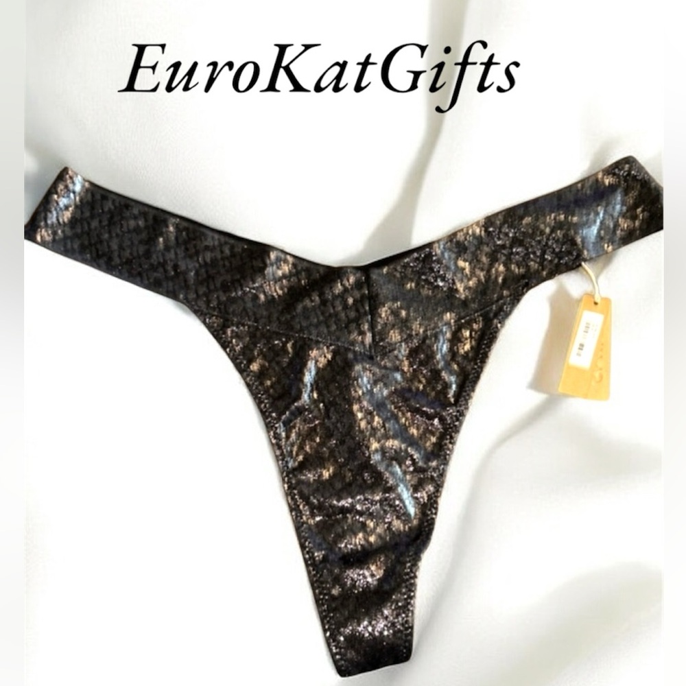 Skims Thong Black 2X panties NEW with tags NWT sealed in package Brand new
